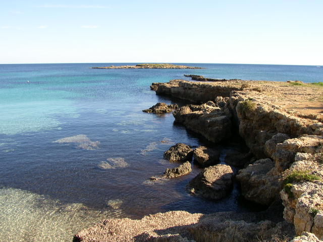  L'isolotto visto dalla spiaggetta.